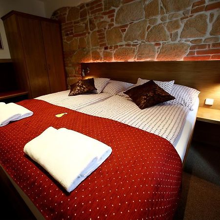 Apartments & Suites Zluta Hruska Plzen Ngoại thất bức ảnh