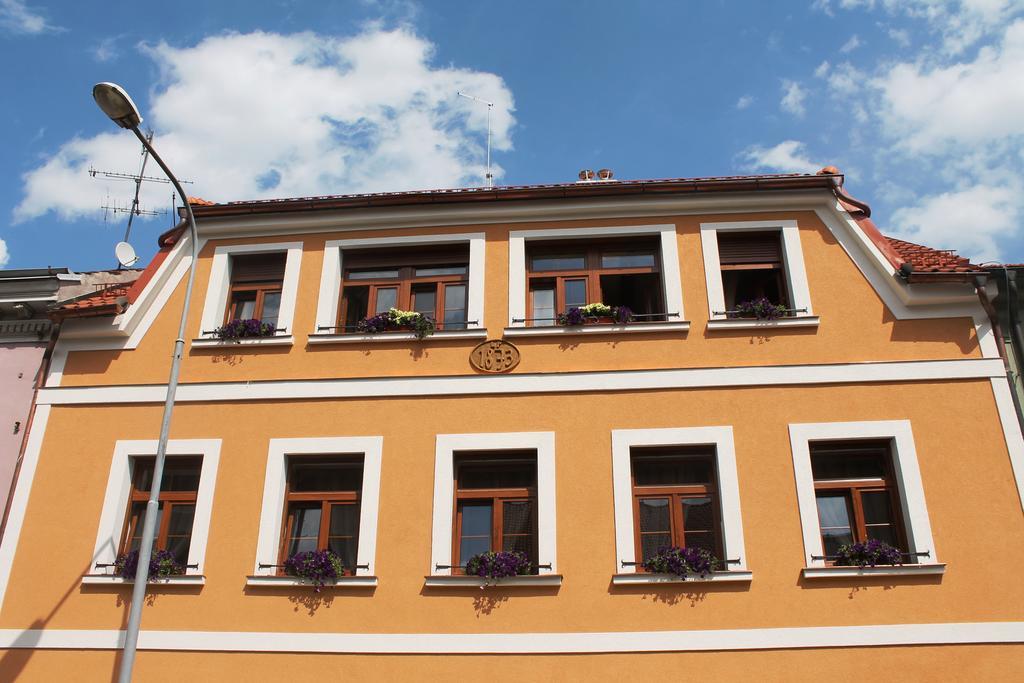 Apartments & Suites Zluta Hruska Plzen Ngoại thất bức ảnh