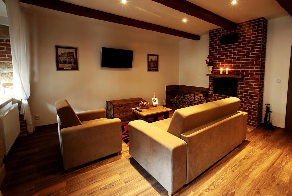 Apartments & Suites Zluta Hruska Plzen Ngoại thất bức ảnh
