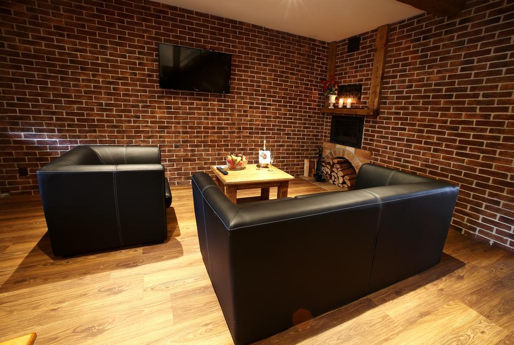 Apartments & Suites Zluta Hruska Plzen Ngoại thất bức ảnh