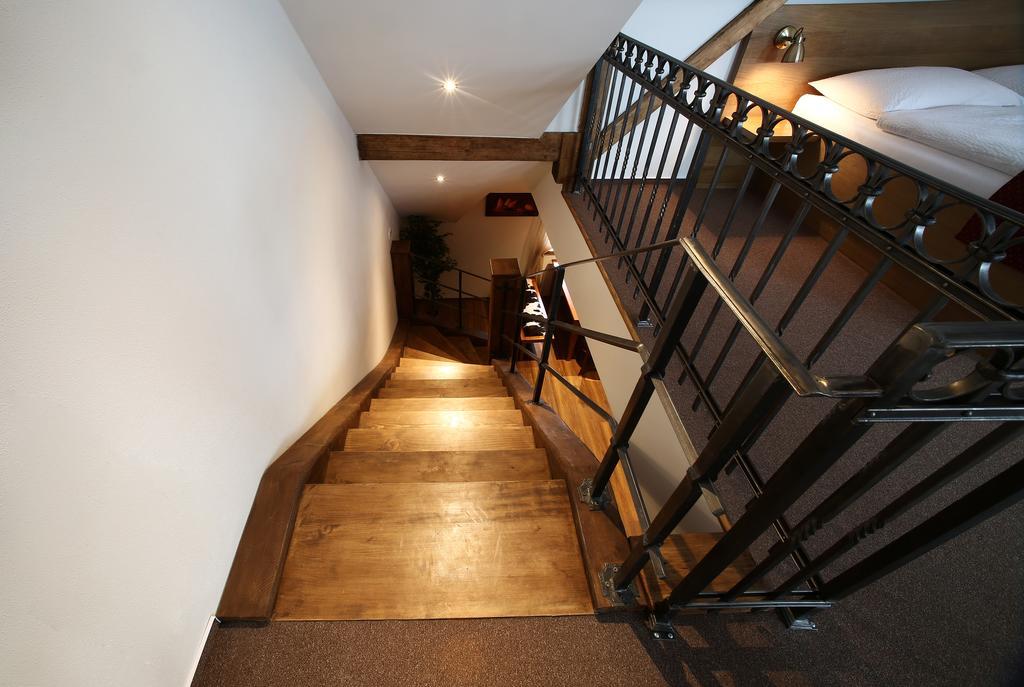 Apartments & Suites Zluta Hruska Plzen Ngoại thất bức ảnh