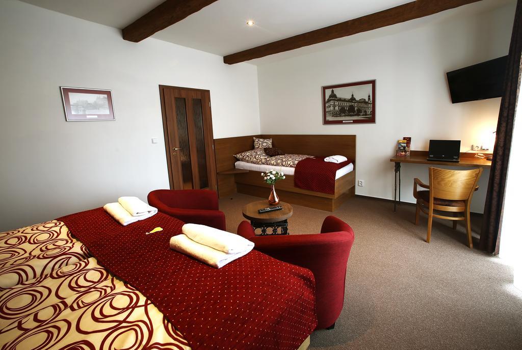 Apartments & Suites Zluta Hruska Plzen Ngoại thất bức ảnh