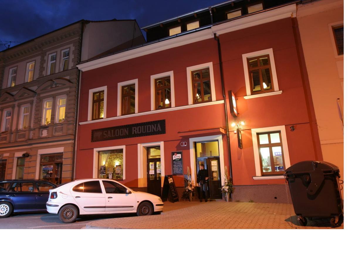 Apartments & Suites Zluta Hruska Plzen Ngoại thất bức ảnh